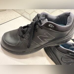 New Balance 813 Woman’s Black Sneaker WW813BK Rollbar Tech Walking Shoe Sz 10.5